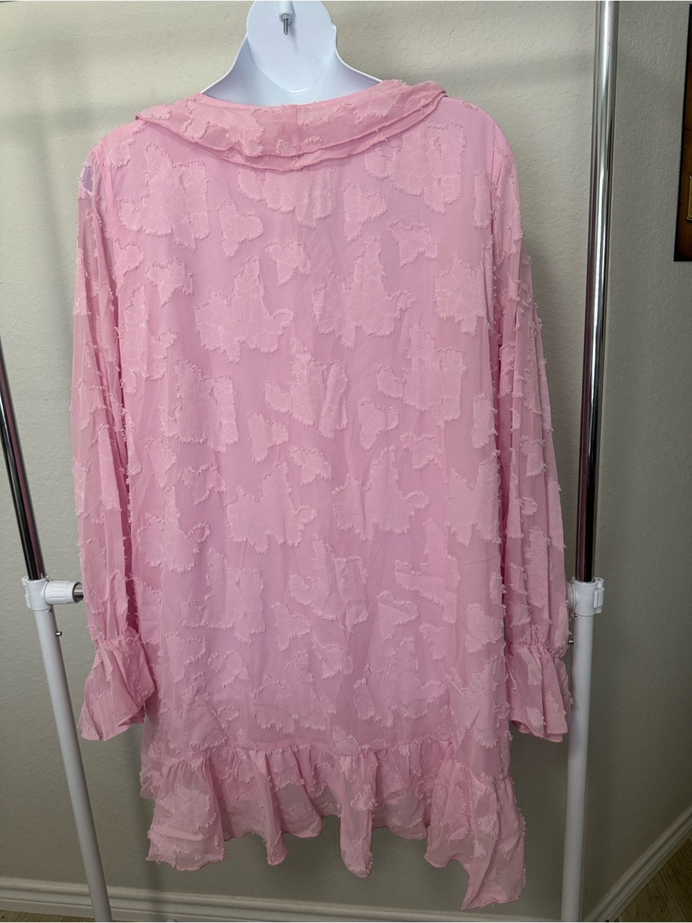 Plus Size Burnout Floral Shift Dress - Picture 6 of 8